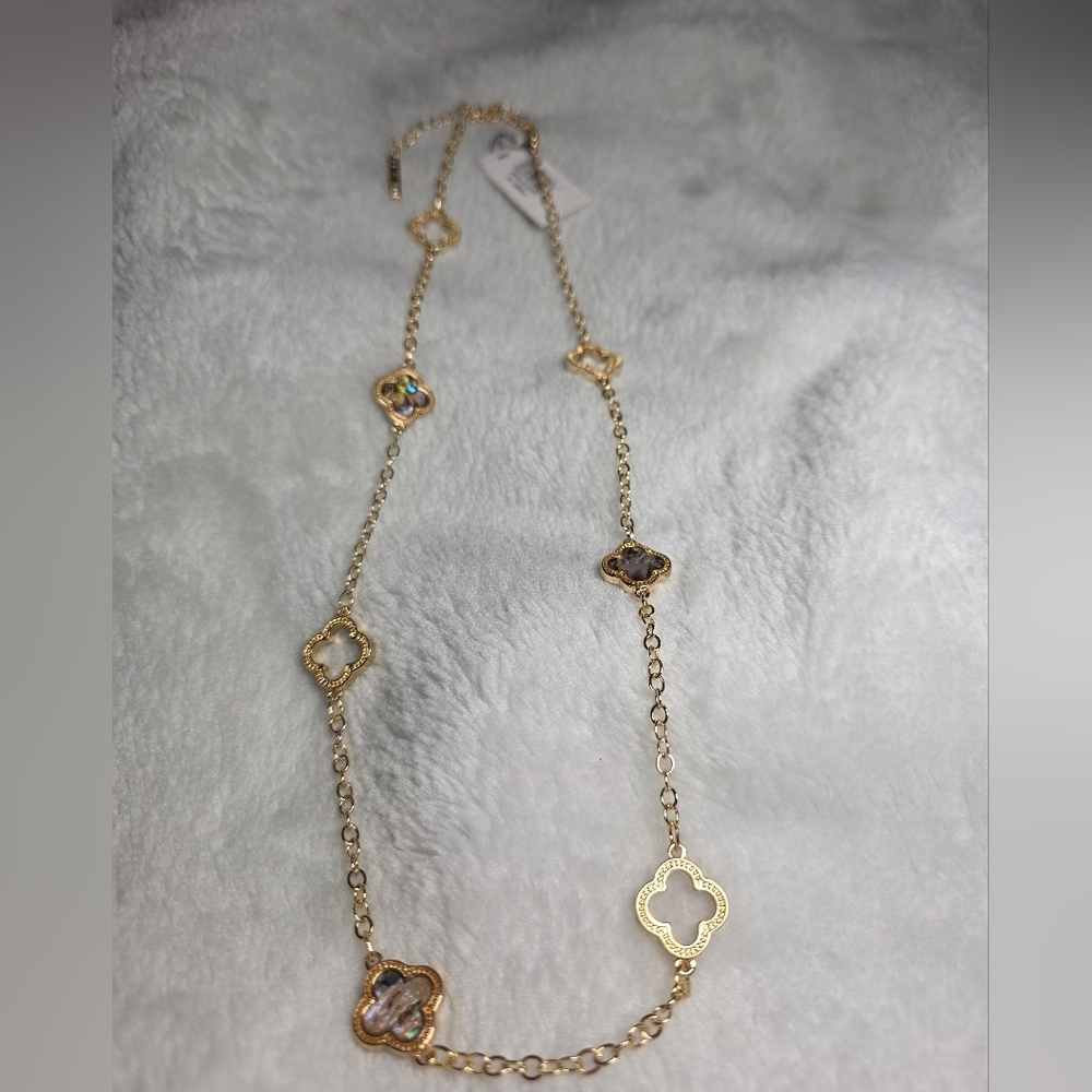 T Tahari Elegant Gold Flower Necklace 24" Adjust - Picture 8 of 10